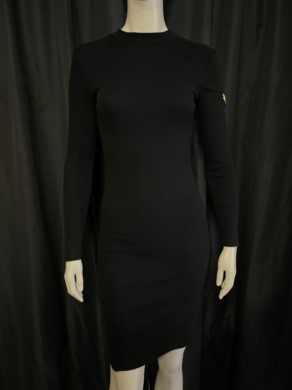 Forever 21 Black Long Sleeve Bodycon Dress Size Small Caped Back Mini/Midi